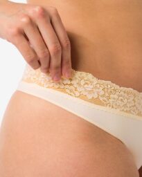 HEMA Damesstring Naadloos Micro Met Kant Lichtroze (lichtroze)