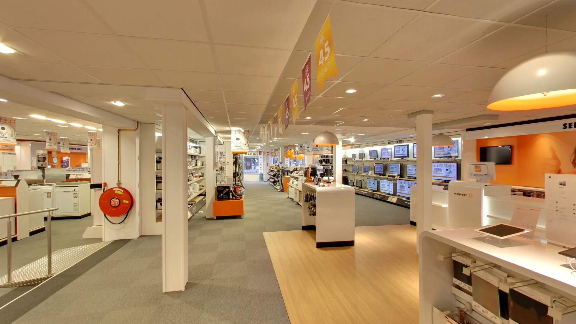 Expert Sneek — foto 3