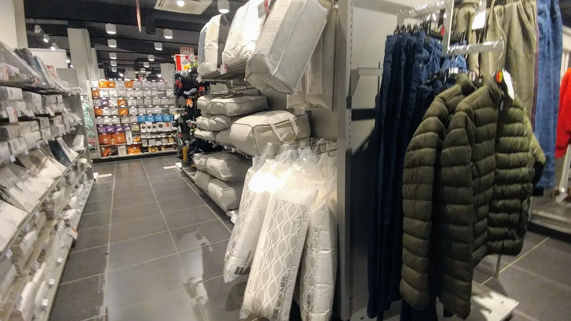 HEMA Amsterdam Zuid-Oost — foto 4