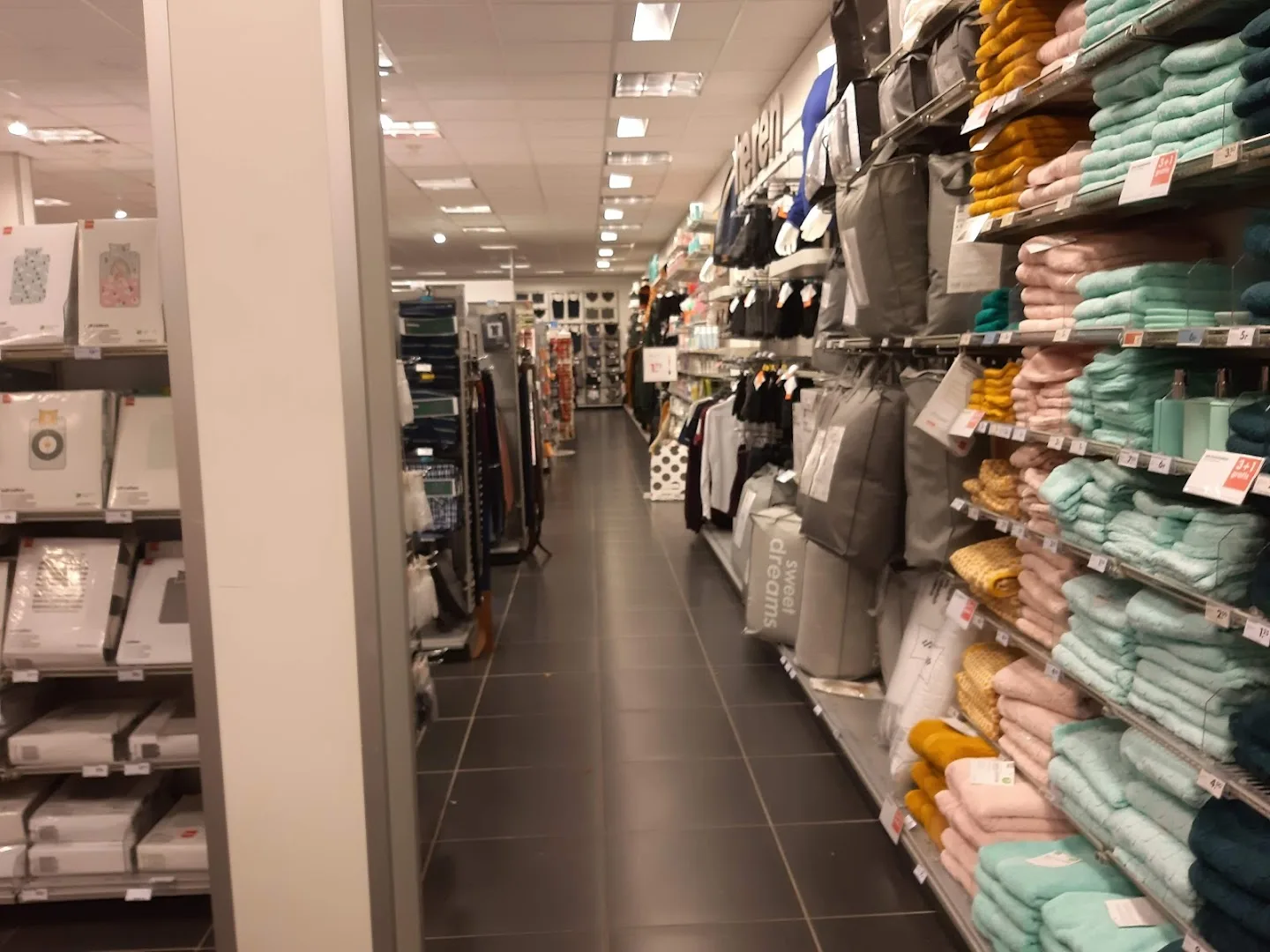 HEMA Baarle Nassau — foto 2