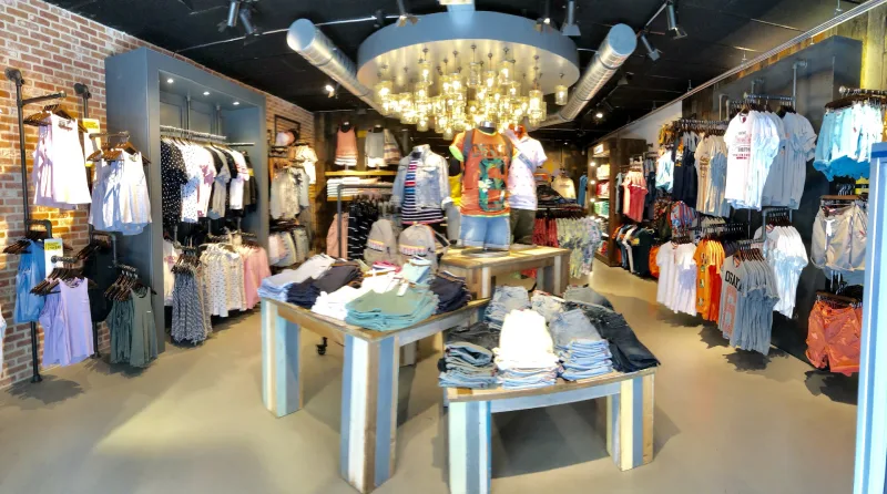 Superdry Arnhem — foto 2