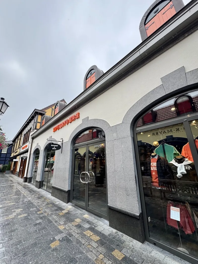 Superdry Roermond — foto 2