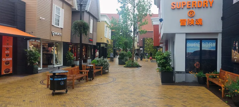 Superdry Roosendaal