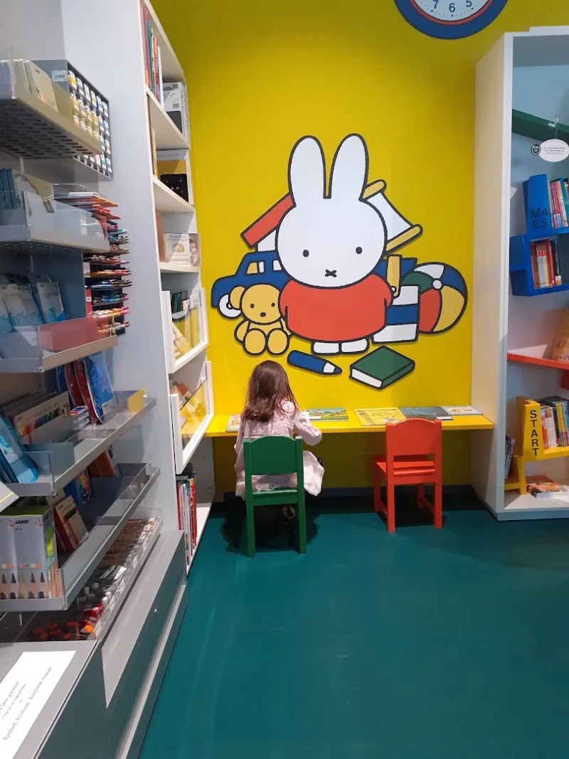 Boekhandel Roojboek — foto 8