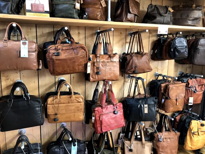 Boek- en Kantoorboekhandel Schellen — foto 6