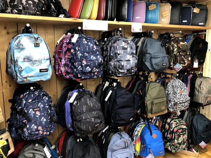 Boek- en Kantoorboekhandel Schellen — foto 7