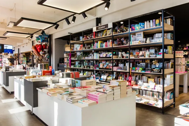 Boek- en Kantoorboekhandel Oonk — foto 5