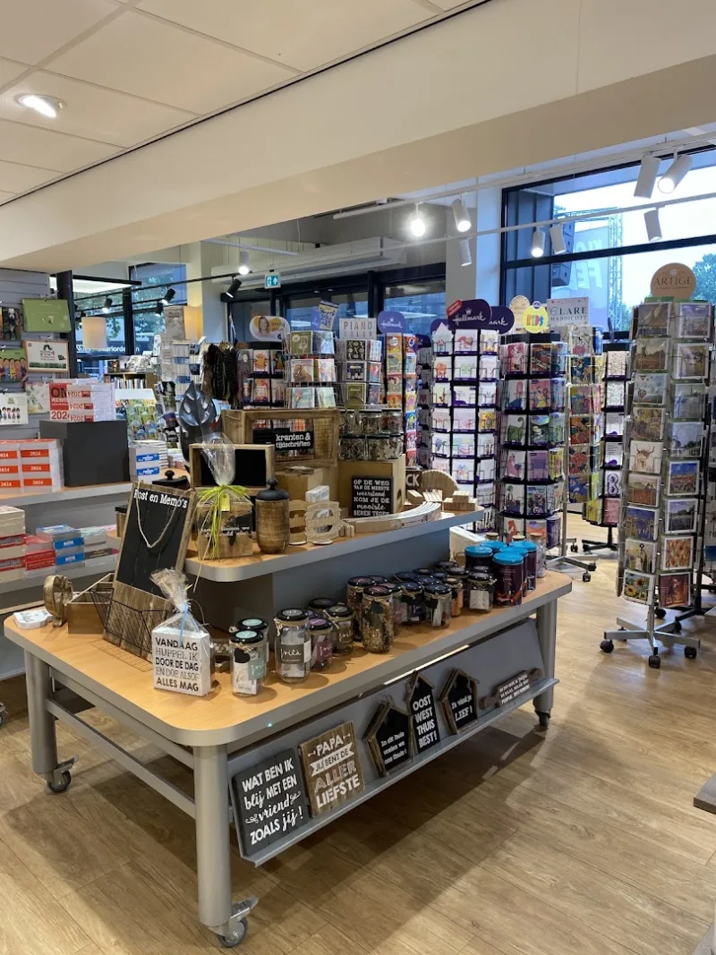 Boek- en Kantoorboekhandel Oonk — foto 4