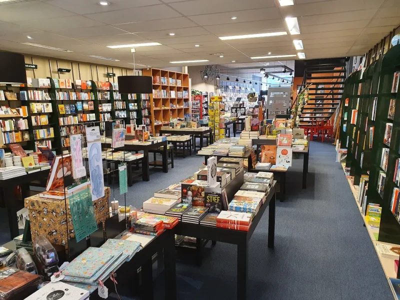 Boekhandel Arentsen en Tomey — foto 8