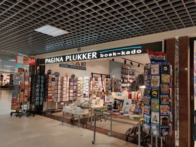 Pagina Plukker - Makadocentrum (afhaalpunt Boekhandel Plukker)