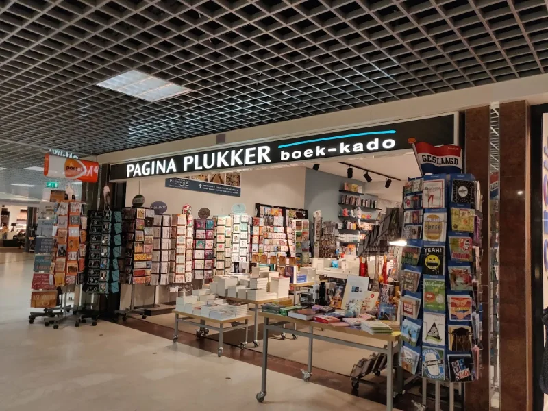 Pagina Plukker - Makadocentrum (afhaalpunt Boekhandel Plukker)