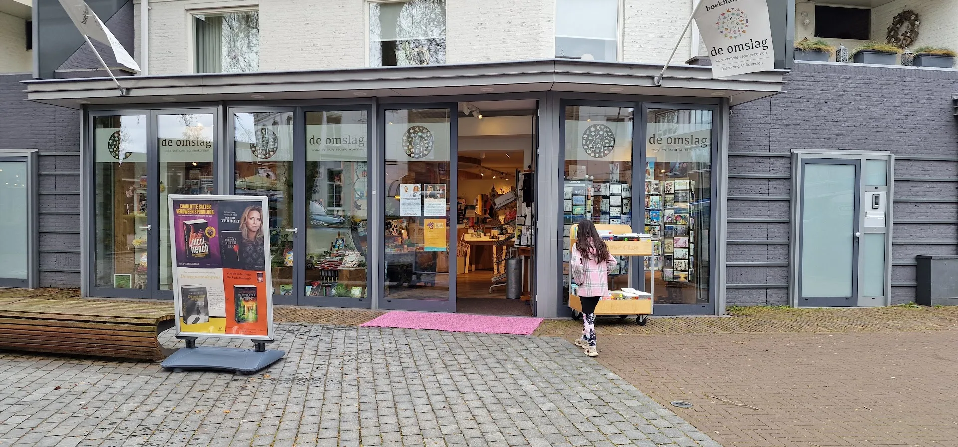 Boekhandel De Omslag — foto 2