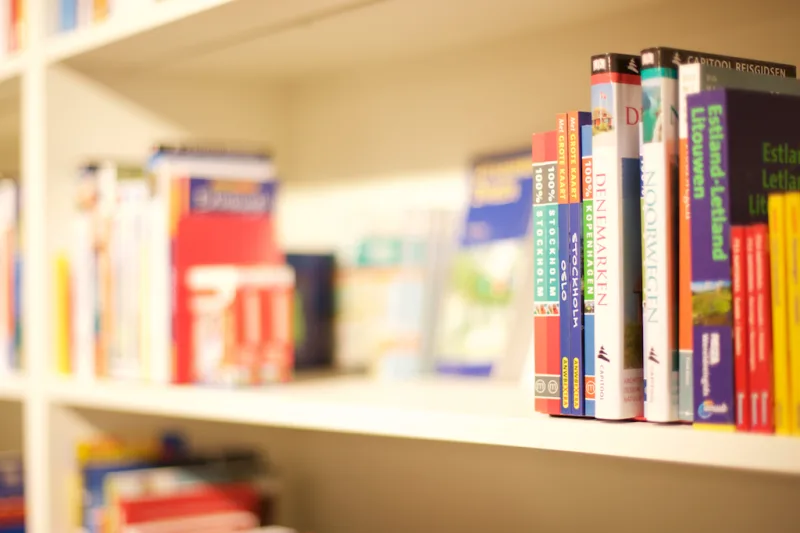 Boekhandel De Omslag — foto 11