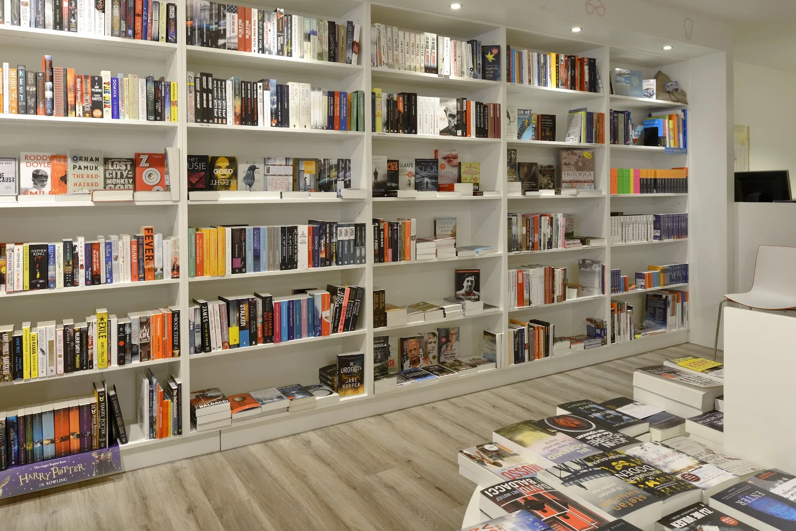 Boekhandel De Omslag — foto 6