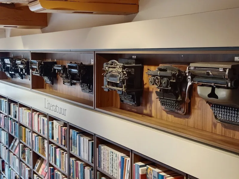 De Boekenwurm (Afhaalpunt Boekhandel Quist) — foto 11