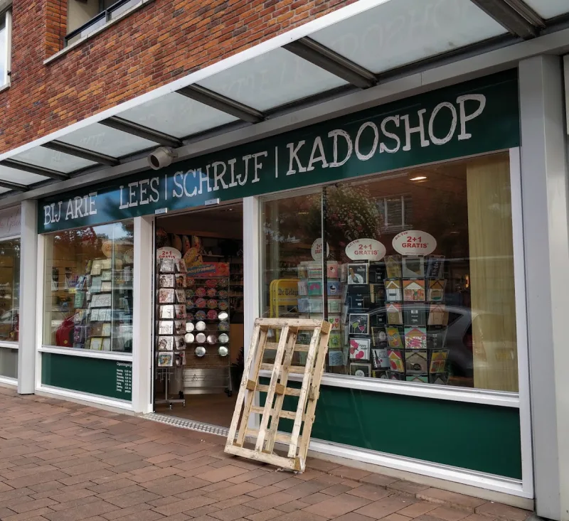 Boekhandel Bij Arie — foto 6