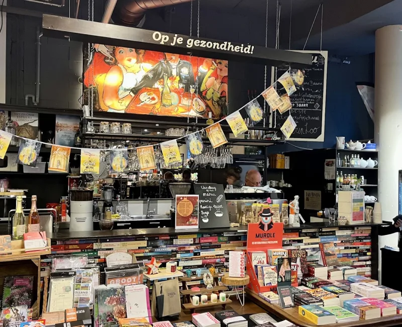 Boekhandel Van der Meer — foto 3