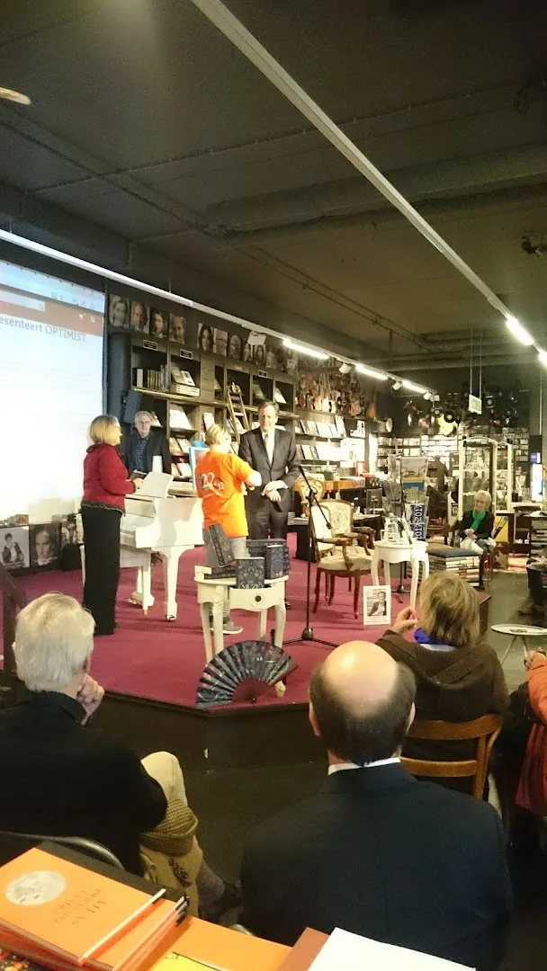 Boekhandel Van der Meer — foto 6