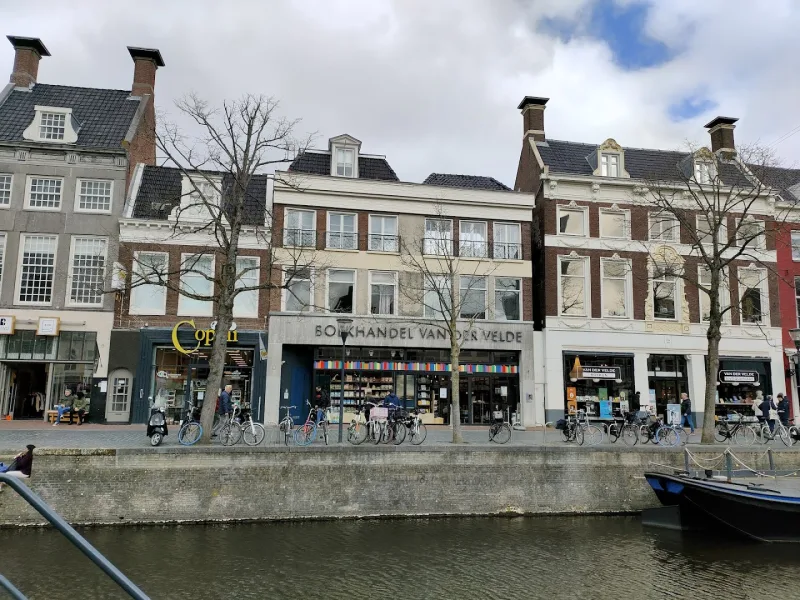 Van der Velde Boeken Leeuwarden — foto 10
