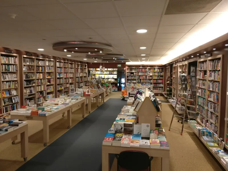 Boekhandel Stumpel Krommenie — foto 2