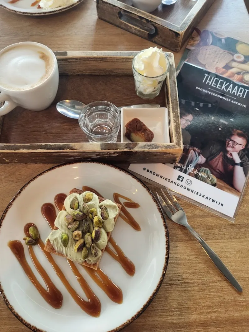 Van der Meer @ Brownies & Downies Katwijk (afhaalpunt, vooraf betaalde bestellingen) — foto 3