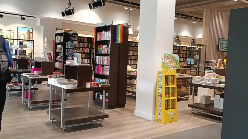 Boekhandel Voorhoeve — foto 4