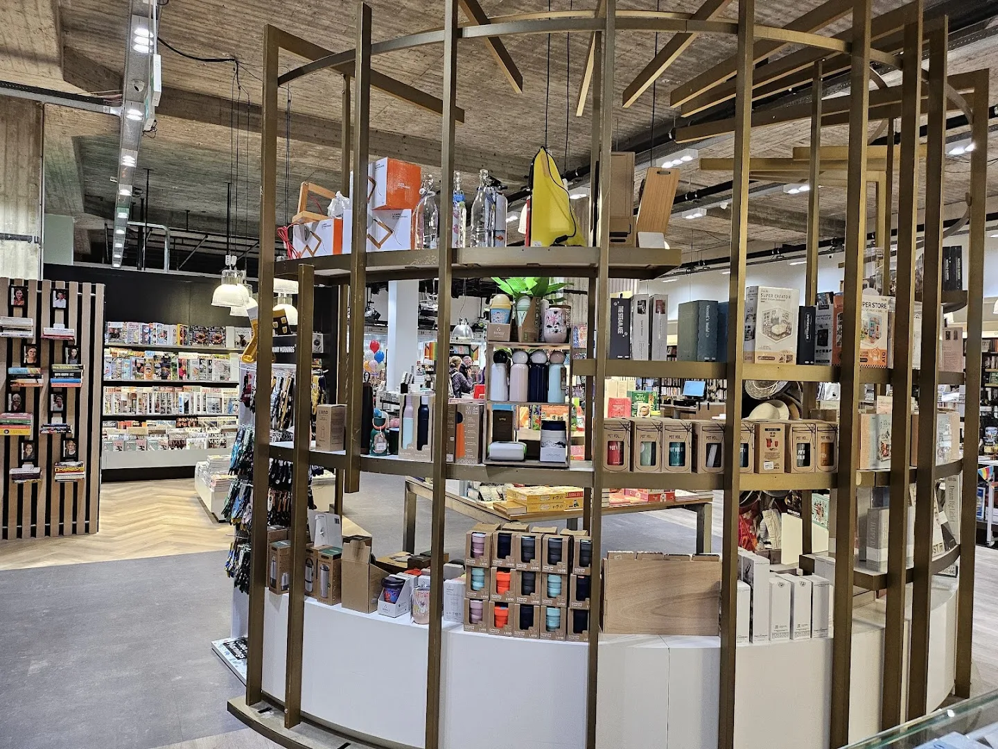 Boekhandel Voorhoeve — foto 6