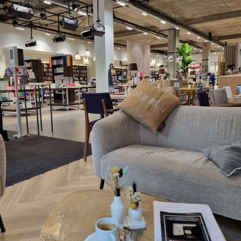 Boekhandel Voorhoeve — foto 7