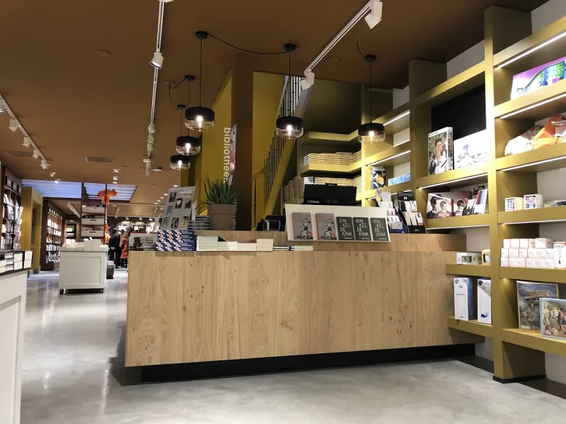Van der Velde Boeken Harlingen — foto 7
