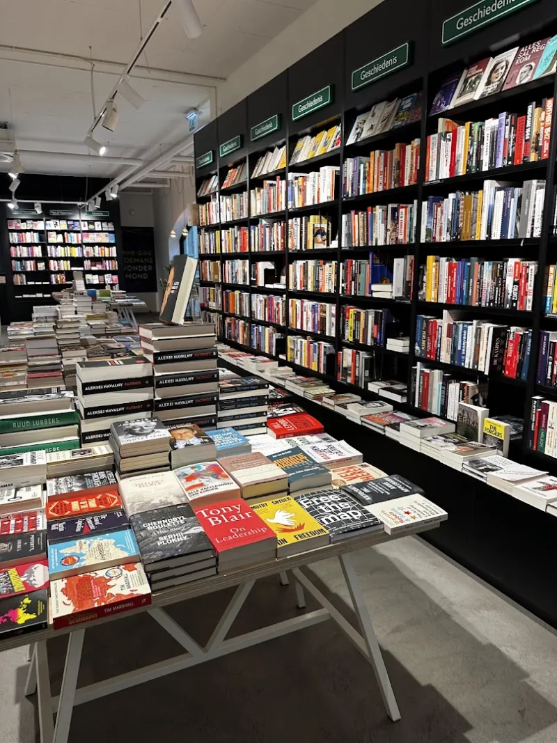 Van der Velde Boeken Groningen Grote Markt — foto 8