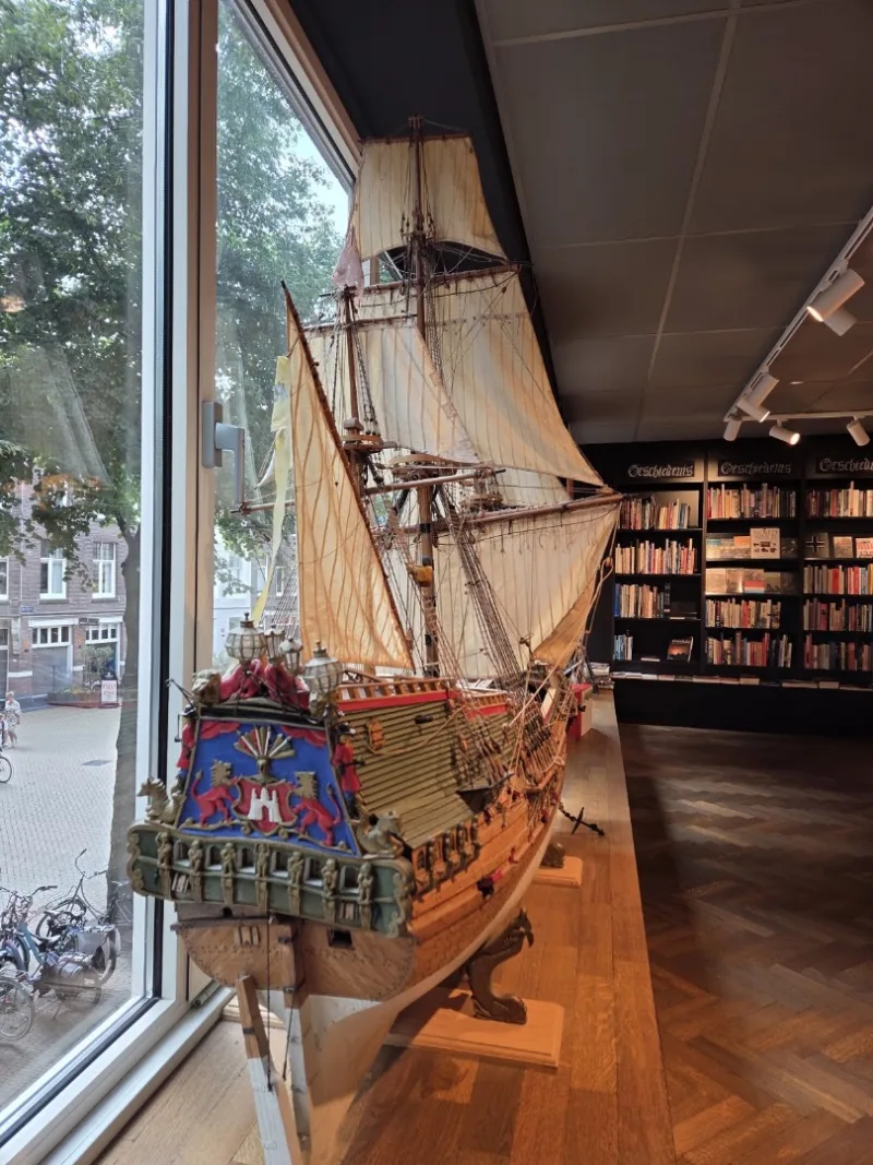 Van der Velde Boeken Groningen A-kerkhof