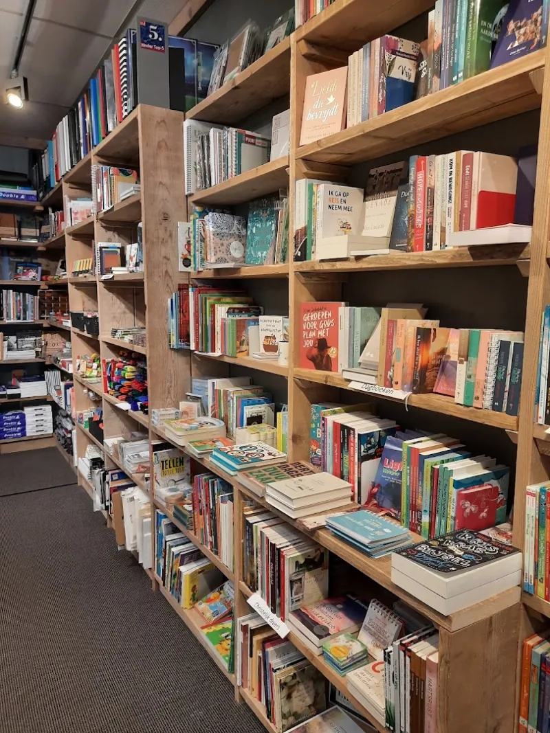 Miek-Kado Boek-Kadoshop — foto 11