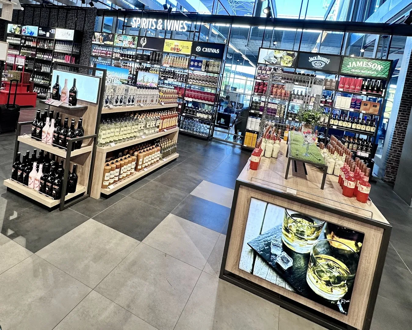 Relay Eindhoven Airport — foto 5