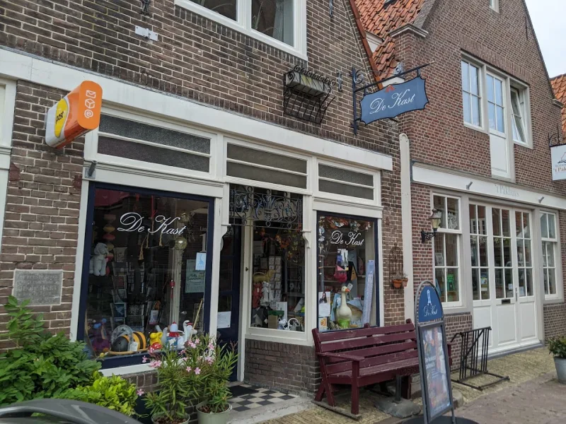 Boekwinkel 't Pakhuys — foto 1