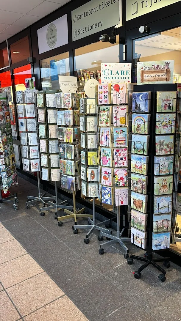 Boekhandel All you can give — foto 4