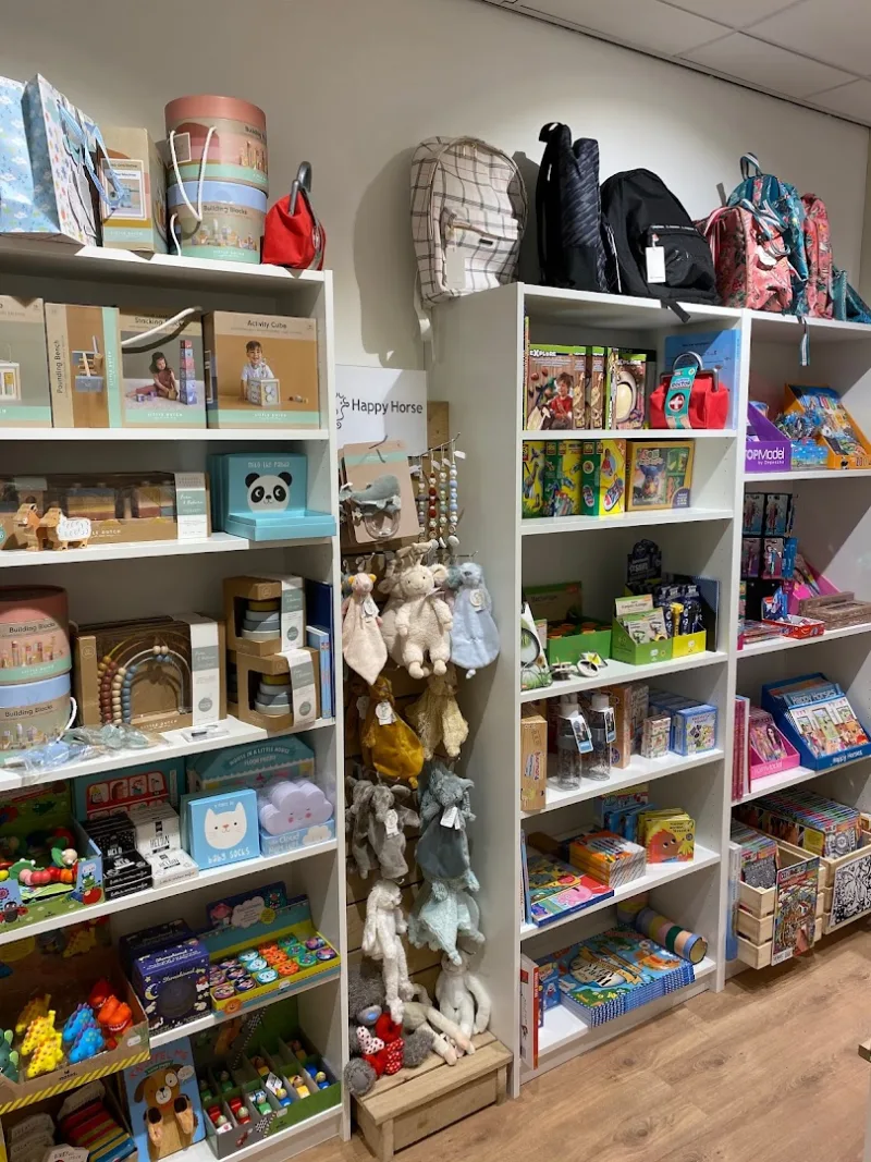 Boekhandel All you can give — foto 8