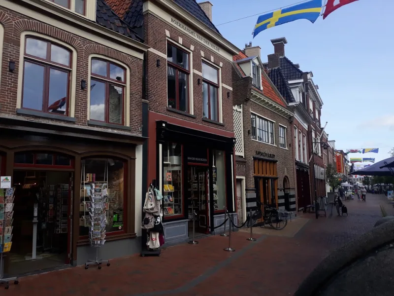 Van der Velde Boeken Dokkum — foto 11