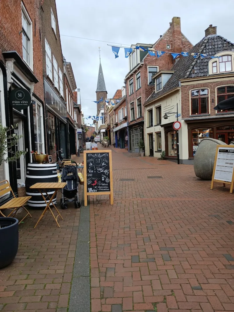 Van der Velde Boeken Dokkum — foto 9