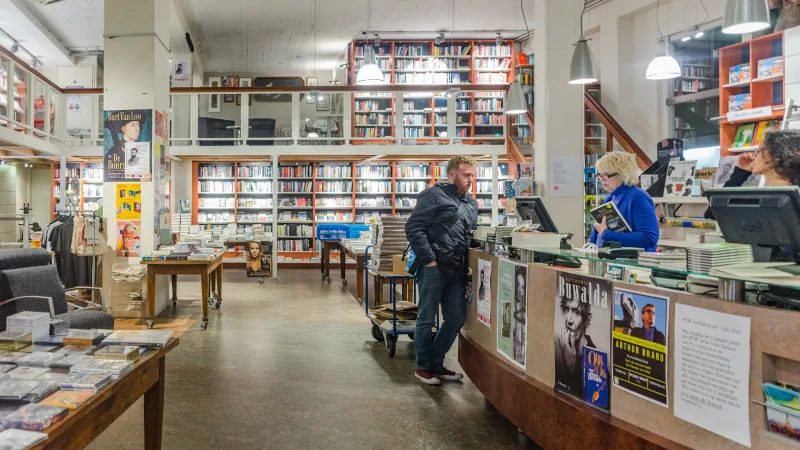Boekhandel Praamstra — foto 5
