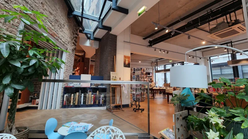 Boekhandel Praamstra — foto 6
