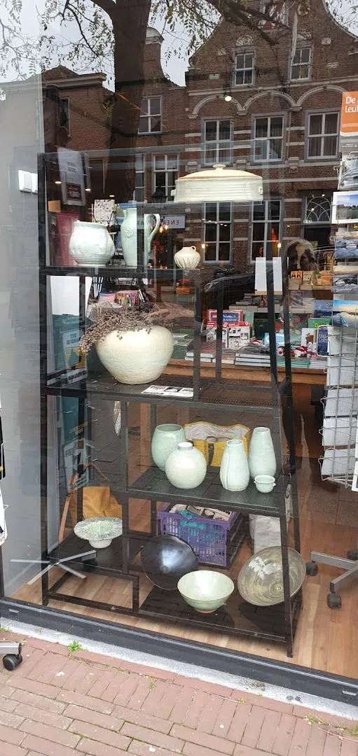 Boekhandel Tomey — foto 8