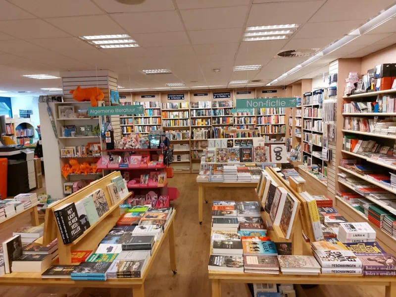 Van Ravenswaay books & more — foto 4