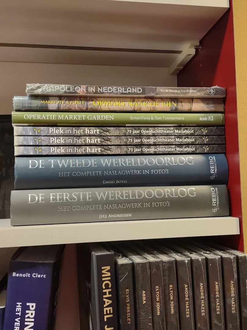 Van den Heuvel Boek en Kantoor — foto 4