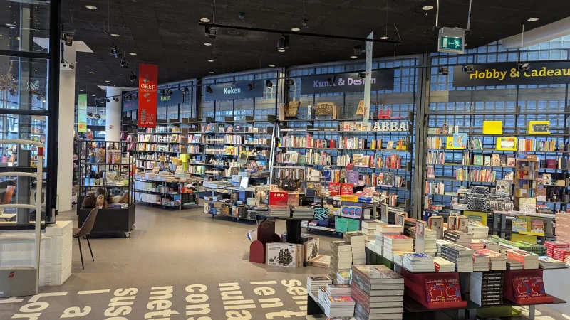 Boekhandel Libris Venstra — foto 3