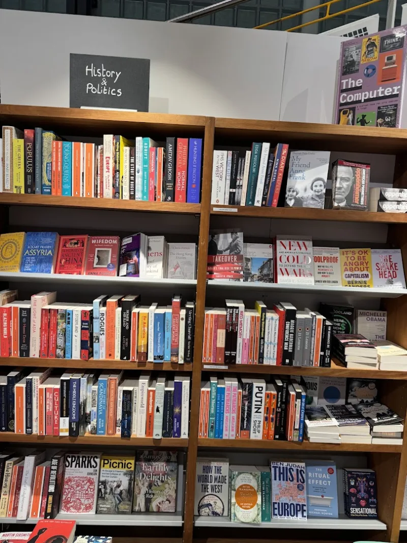 Boekhandel Libris Venstra