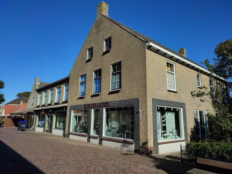Boekhandel Van den Brink — foto 8