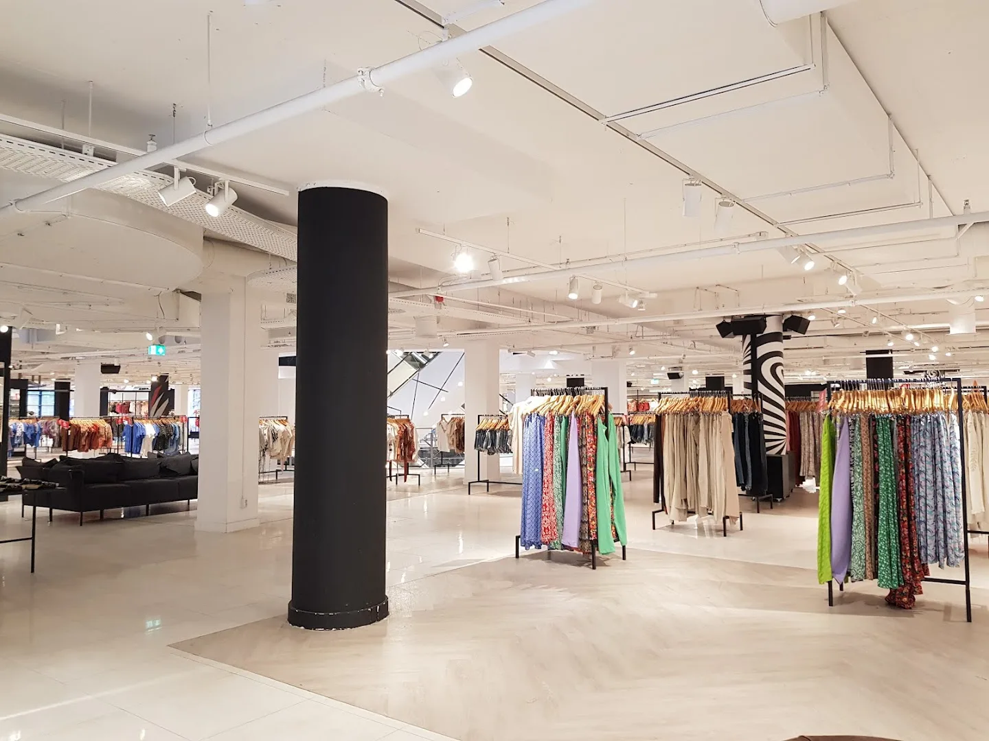 HEMA Breda Eindstraat — foto 8