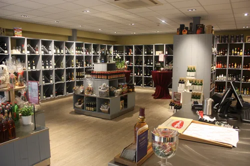 Wijnwinkel en slijterij Poldervaart — foto 2