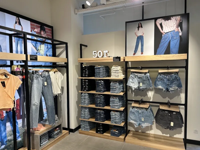 Levi's® Almere — foto 2