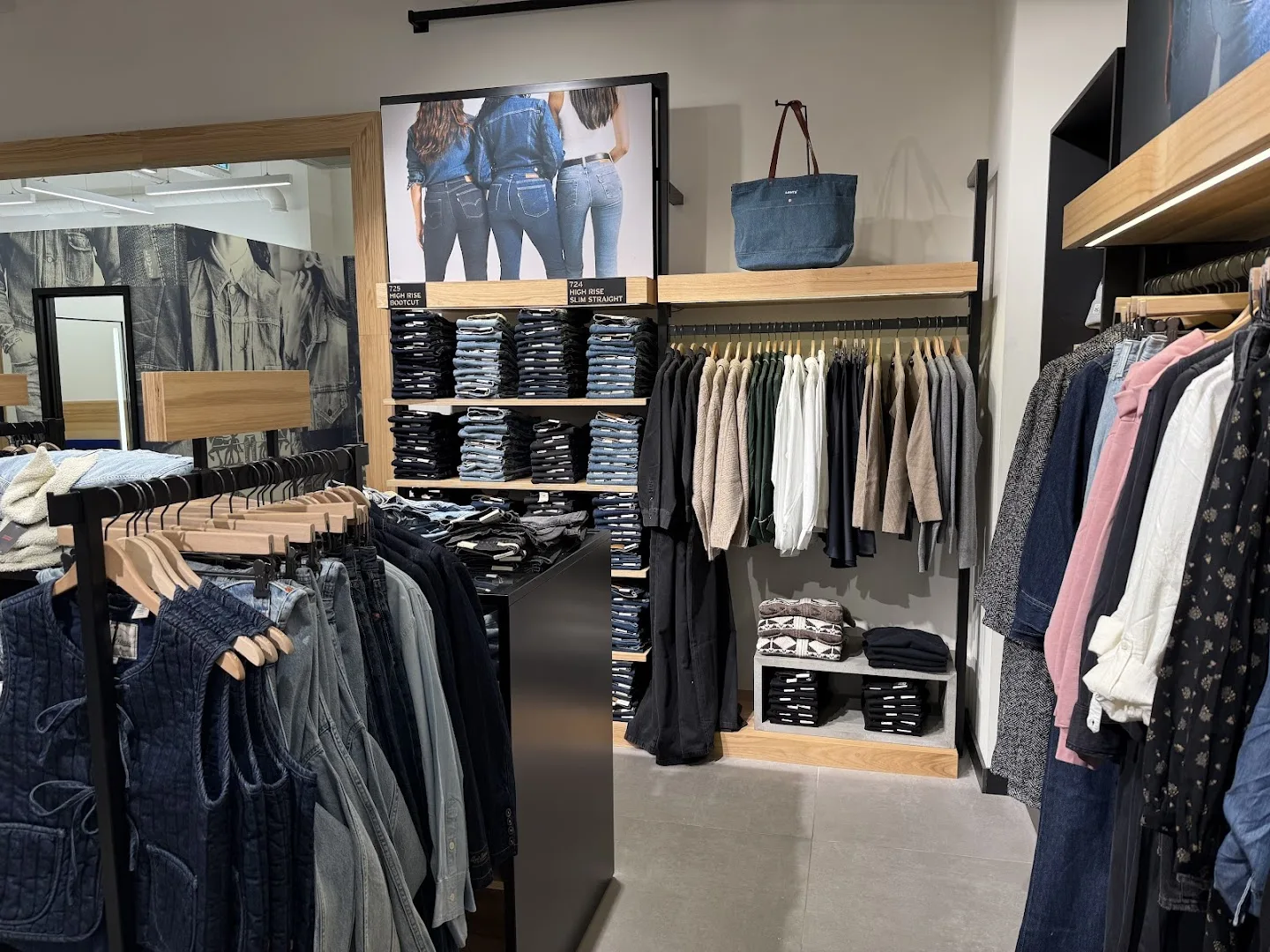 Levi's® Almere — foto 3